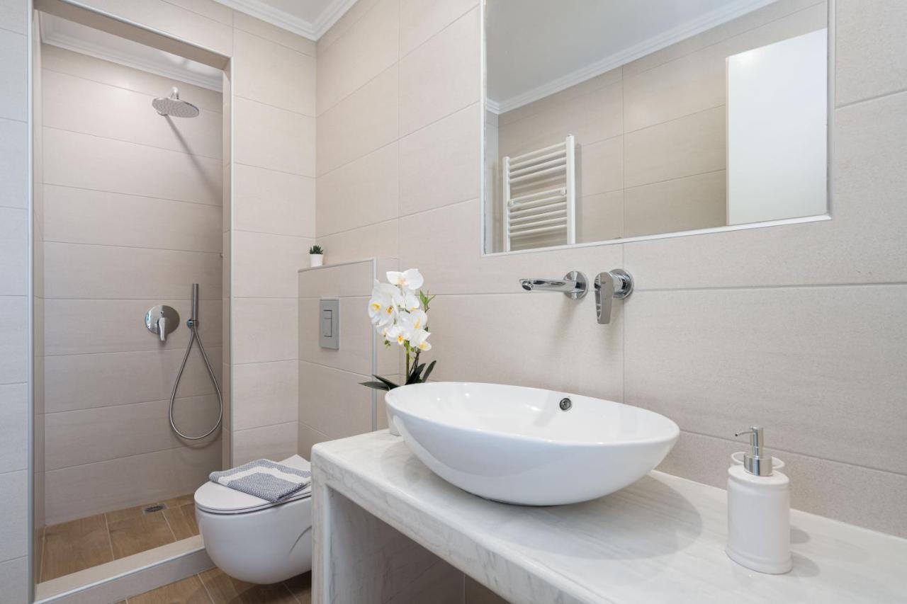 Bliss Holidays Spot Fira  Ngoại thất bức ảnh